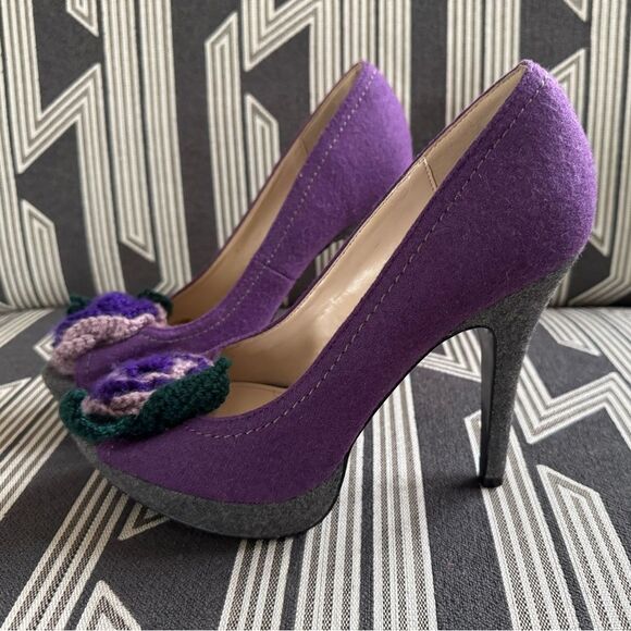 Primadonna Vera Pelle Purple Felt Wool Crochet Floral Peep Toe Pumps Size 10 - Picture 1 of 16